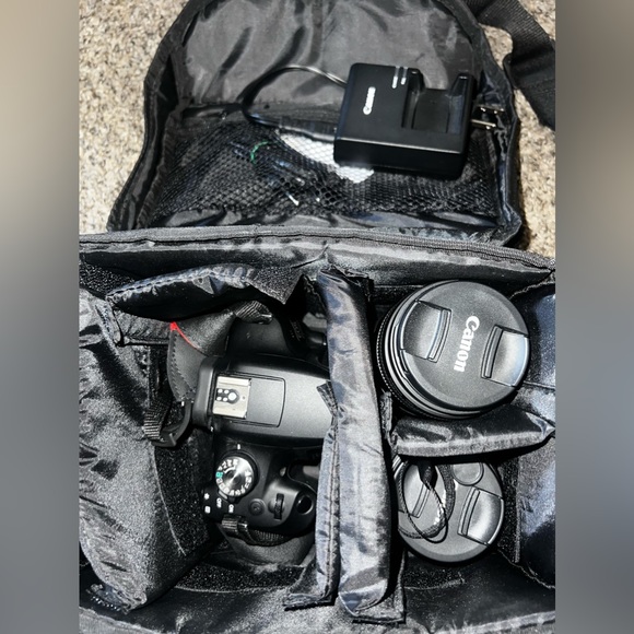 Canon 2728C002 EOS 2000D 18-55mm III Lens 24.1MP DSLR Camera - Picture 11 of 11